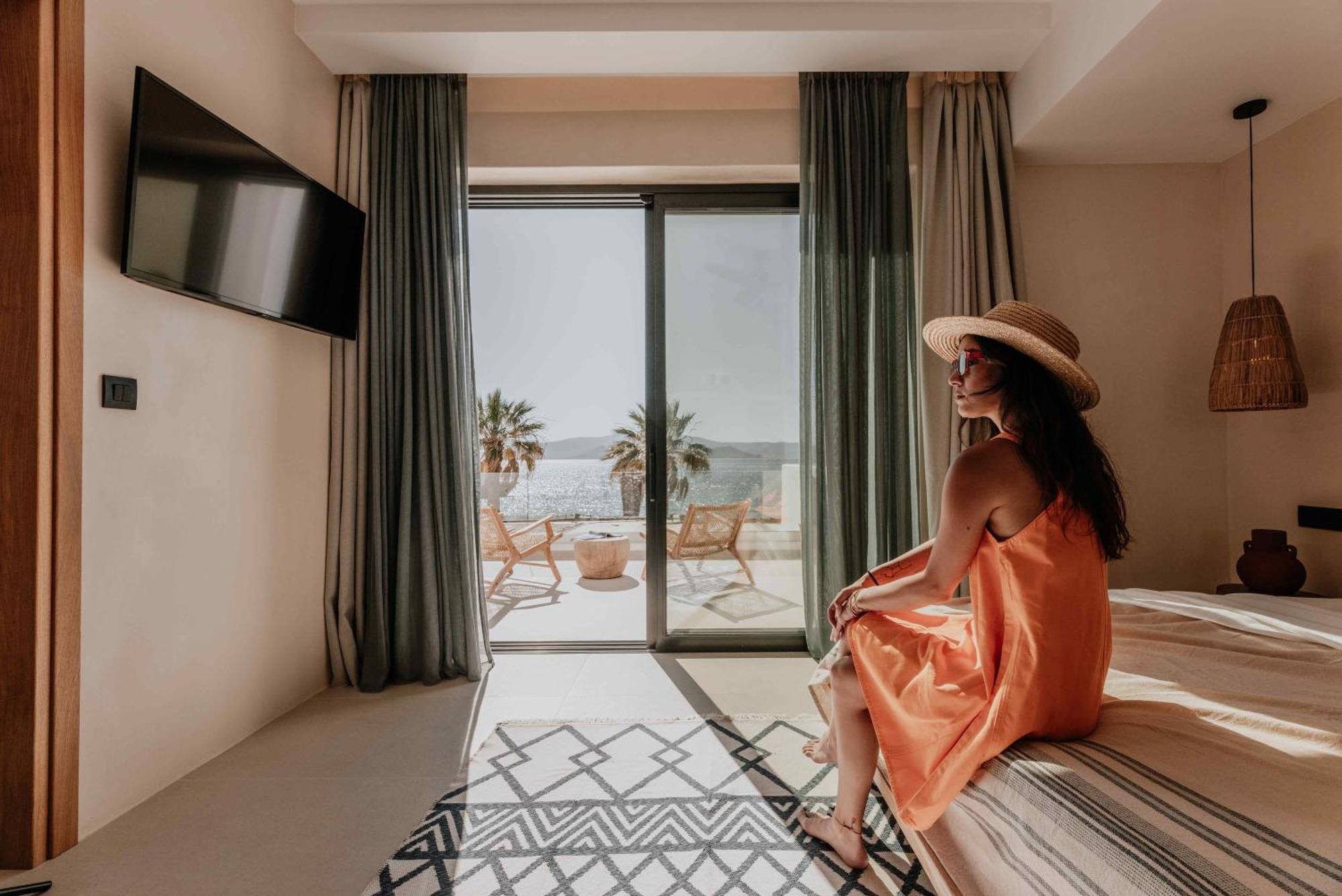 Ostrako Beachside Suites Agia Anna  Eksteriør billede